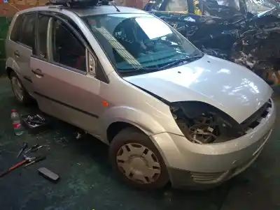 Здавання транспортного засобу ford fiesta (cbk) ghia року 2005 потужний f6ja