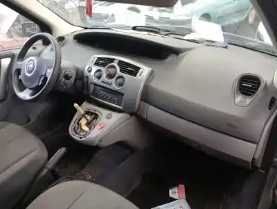 Scrapping Vehicle renault scenic ii authentique of the year 2008 powered k4j740