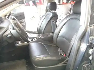 Veículo de Sucata citroen c6 básico do ano 2006 alimentado 4ht