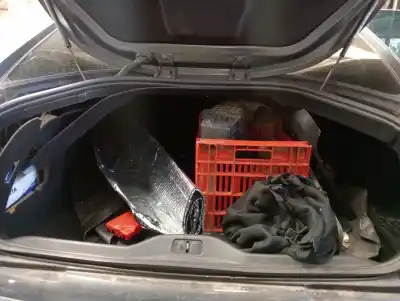 Veículo de Sucata citroen c6 básico do ano 2006 alimentado 4ht