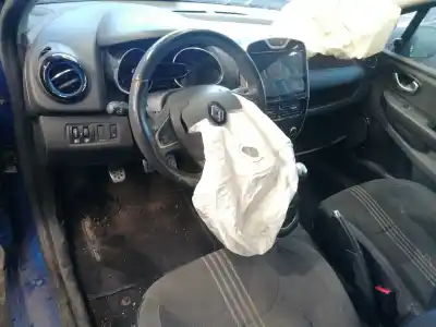 Veículo de Sucata renault clio iv zen do ano 2017 alimentado h5f408