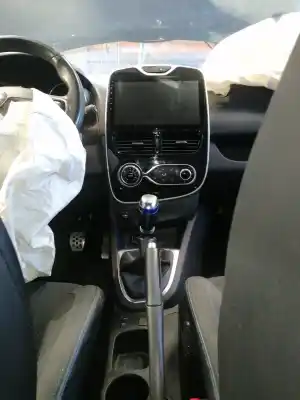 Veículo de Sucata renault clio iv zen do ano 2017 alimentado h5f408