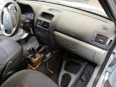 Утилизация автомобиля renault clio ii fase ii (b/cb0) authentique года 2001 питание d4f712