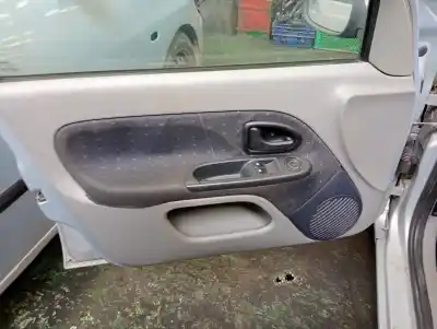 Утилизация автомобиля renault clio ii fase ii (b/cb0) authentique года 2001 питание d4f712