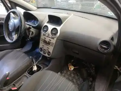 Здавання транспортного засобу opel corsa d cosmo року 2008 потужний z12xep