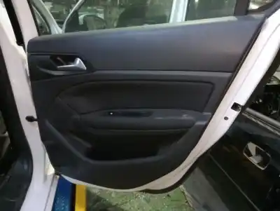 Veículo de Sucata peugeot 308 active bussines do ano 2018 alimentado yhy