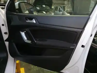 Veículo de Sucata peugeot 308 active bussines do ano 2018 alimentado yhy