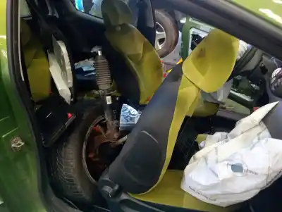 Veículo de Sucata citroen c2 furio do ano 2004 alimentado hfx