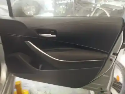 Vehicul casat toyota corolla (e21) hybrid style al anului 2023 alimentat 2zr-fxe