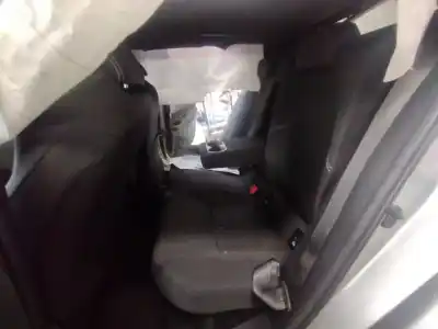 Vehicul casat toyota corolla (e21) hybrid style al anului 2023 alimentat 2zr-fxe