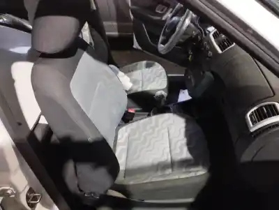 Veicolo di demolizione skoda fabia (5j2 ) spirit dell'anno 2010 alimentato chfa