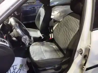 Veicolo di demolizione skoda fabia (5j2 ) spirit dell'anno 2010 alimentato chfa