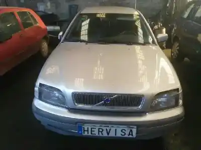 Verschrottungsfahrzeug VOLVO S40 BERLINA  des Jahres 1999 angetrieben B4164S2