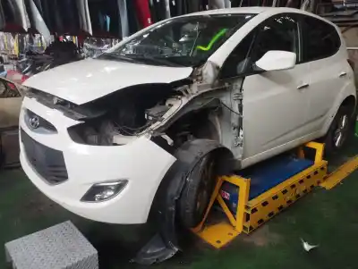 Veículo de Sucata hyundai ix20 tecno do ano 2013 alimentado d4fb