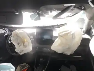 Veículo de Sucata toyota yaris (xp21) hybrid style do ano 2023 alimentado m15a-fxe