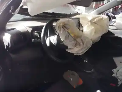 Veículo de Sucata toyota yaris (xp21) hybrid style do ano 2023 alimentado m15a-fxe