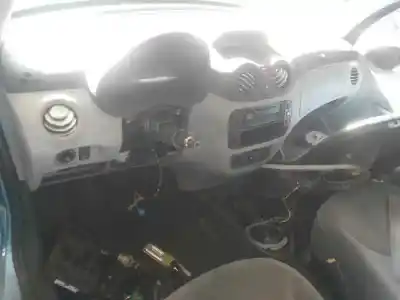 Veículo de Sucata citroen c3 1.4 do ano 2002 alimentado kfv