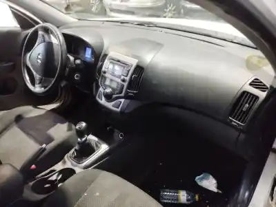 Scrapping Vehicle hyundai i30 comfort of the year 2012 powered d4fb