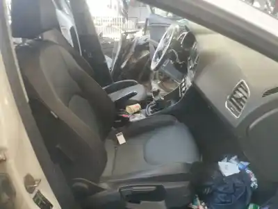 Vehicul casat seat leon (5f1) i-tech al anului 2015 alimentat cyvb