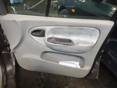 Veicolo di demolizione renault scenic (ja..) 1.4 16v dell'anno 2002 alimentato k4j c7