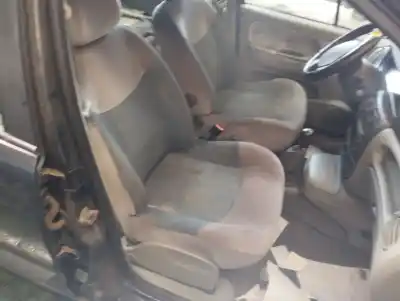 Veicolo di demolizione renault scenic (ja..) 1.4 16v dell'anno 2002 alimentato k4j c7