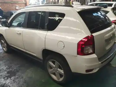 Veículo de Sucata jeep compass limited 4x4 do ano 2011 alimentado om651925