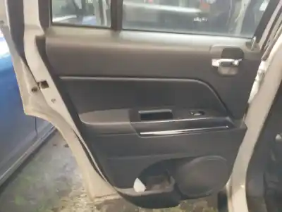 Veículo de Sucata jeep compass limited 4x4 do ano 2011 alimentado om651925