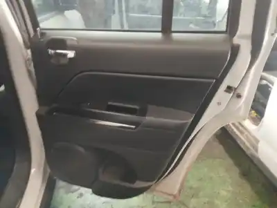 Veículo de Sucata jeep compass limited 4x4 do ano 2011 alimentado om651925