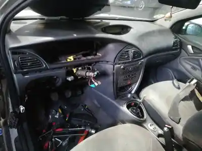 Veículo de Sucata citroen c5 ii (rc_) 1.8 16v (rc6fzb) do ano 2001 alimentado 6fz (ew7j4)