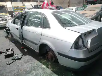 Veículo de Sucata citroen c5 ii (rc_) 1.8 16v (rc6fzb) do ano 2001 alimentado 6fz (ew7j4)