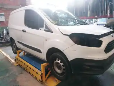Veículo de Sucata ford transit courier ambiente do ano 2014 alimentado ugcb