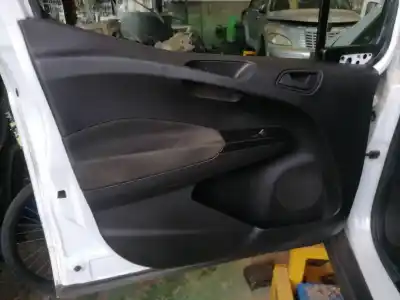 Veículo de Sucata ford transit courier ambiente do ano 2014 alimentado ugcb