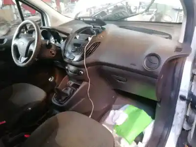 Veículo de Sucata ford transit courier ambiente do ano 2014 alimentado ugcb