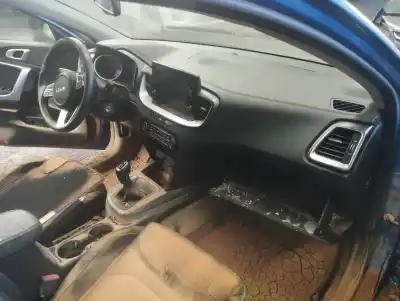 Scrapping Vehicle kia ceed concept of the year 2022 powered g3l