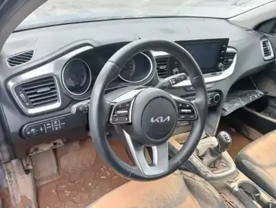 Scrapping Vehicle kia ceed concept of the year 2022 powered g3l