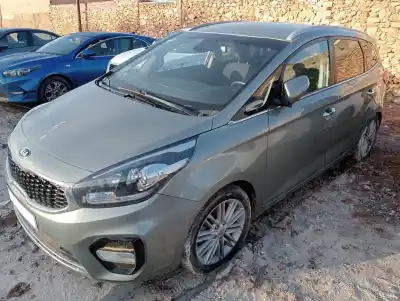 Vehicul casat kia carens ( ) basic al anului 2017 alimentat d4fd