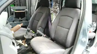 Veículo de Sucata mazda 2 berlina (dy) 1.2 active (55kw) do ano 2003 alimentado fuja