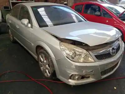 Veículo de Sucata opel vectra c berlina cosmo do ano 2005 alimentado z19dth