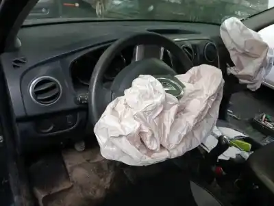 Veicolo di demolizione dacia sandero stepway dell'anno 2014 alimentato 