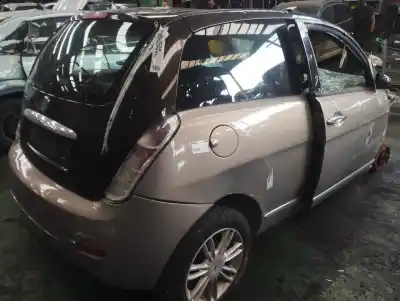 Veicolo di demolizione lancia ypsilon (101) 1.4 16v oro (10.2006->) dell'anno 2007 alimentato 843a1000