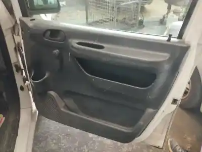 Здавання транспортного засобу citroen jumpy combi confort (5/6 plazas) року 2005 потужний wjy