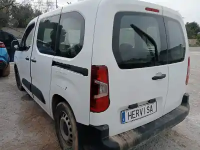 Veicolo di demolizione citroen berlingo start m dell'anno 2021 alimentato yhy