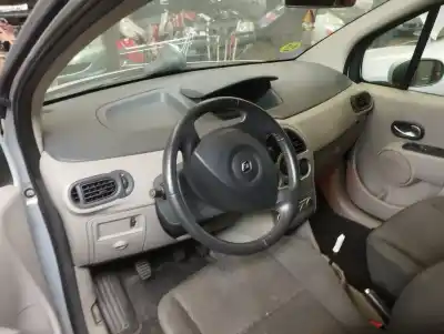 Veículo de Sucata renault modus confort dynamique do ano 2005 alimentado k4j770