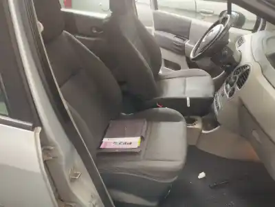 Veículo de Sucata renault modus confort dynamique do ano 2005 alimentado k4j770