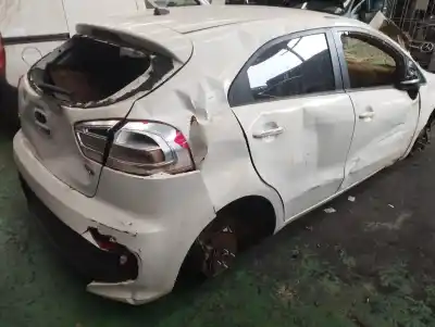 Veículo de Sucata kia rio drive do ano 2016 alimentado d3fa