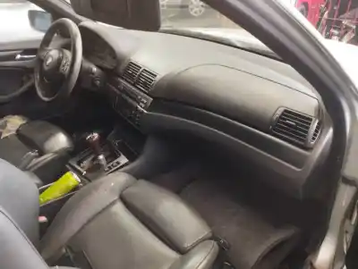 Sloopvoertuig bmw serie 3 berlina (e46) 320d van het jaar 2004 aangedreven 204d4