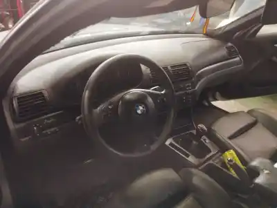 Sloopvoertuig bmw serie 3 berlina (e46) 320d van het jaar 2004 aangedreven 204d4