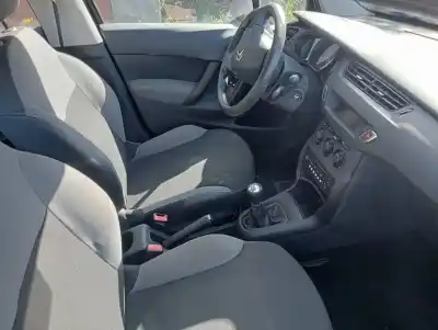 Veicolo di demolizione citroen c3 lx dell'anno 2011 alimentato hfv