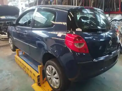Veículo de Sucata renault clio iii authentique do ano 2007 alimentado k9k768