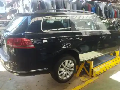 Veículo de Sucata volkswagen passat variant (365) exclusive bluemotion do ano 2013 alimentado cffb